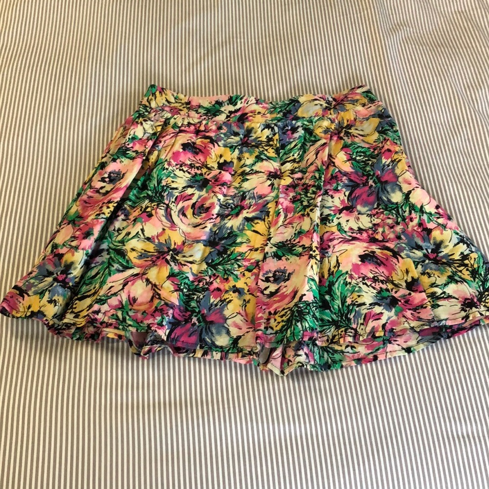 Short Floral Skirt